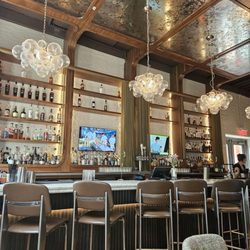 Cypress & Oak - Bar area