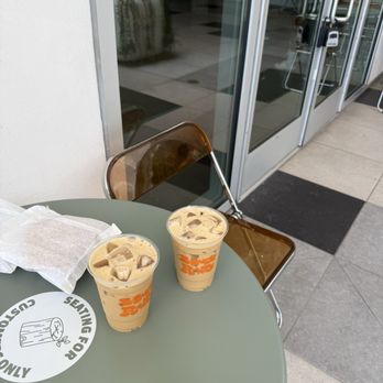 House Roots Coffee - Iced sweet latte - Coffee & Tea Near Me - Northridge, California House Roots Coffee - Iced sweet latte - Coffee & Tea Near Me - Northridge, California