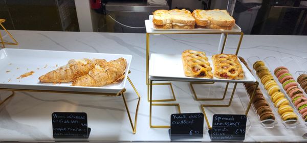 KC Paris Desserts by null