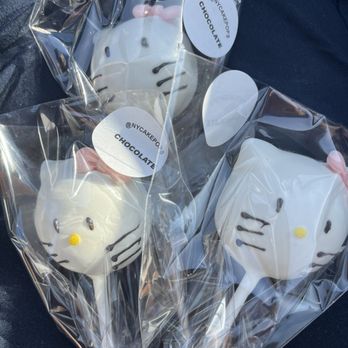 NY Cake Pops - Custom Cakes Near Me - Los Angeles, California NY Cake Pops - Custom Cakes Near Me - Los Angeles, California