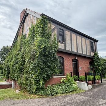 Glensheen - Gardener's Cottage - Landmarks & Historical Buildings Near Me - Duluth, Minnesota