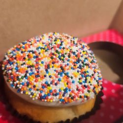 Smallcakes Missouri City - Birthday cake