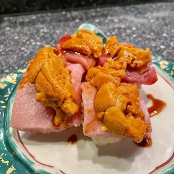 Sushi Murayama - Tuna nigiri topped with uni - Sushi Bars Near Me - Honolulu, Hawaii
