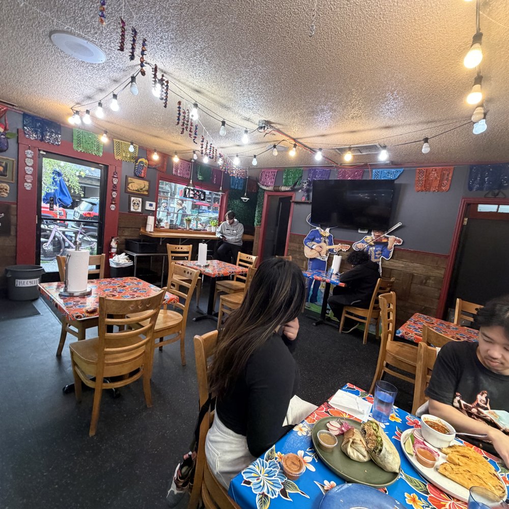 Taco El Lago - Inside - Mexican Near Me - Seattle, Washington Taco El Lago - Inside - Mexican Near Me - Seattle, Washington