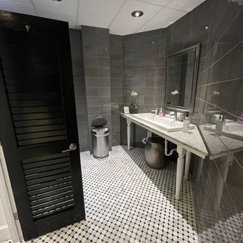 Parizade - Restroom - Mediterranean Near Me - Durham, North Carolina