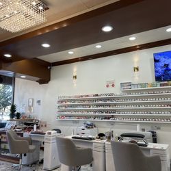 Nail Zone - Interior