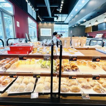 85°C Bakery Cafe-Cupertino - Bakeries Near Me - Cupertino, California 85°C Bakery Cafe-Cupertino - Bakeries Near Me - Cupertino, California
