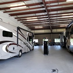 Steve's RV - Large 5,000 sq ft Inside Shop