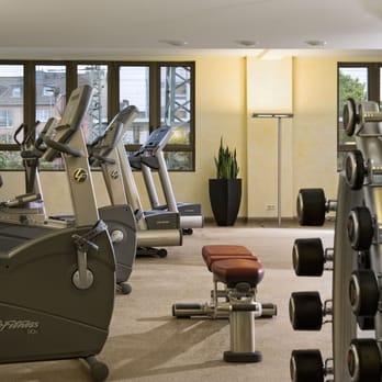 Hotel Azimut - Fitnessraum - Hotels Near Me - Cologne, NW