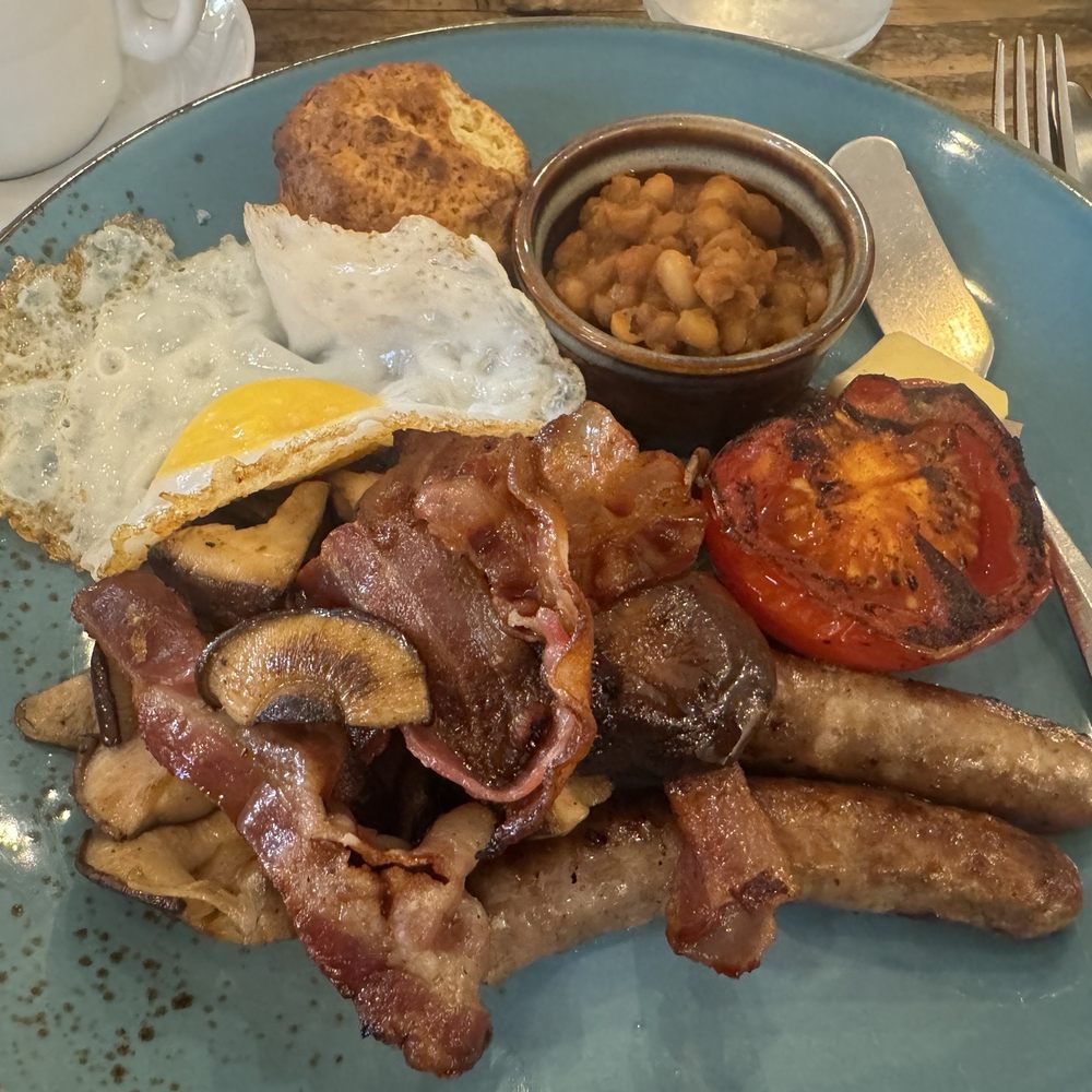 Mimi e Cocotte - Irish Breakfast - Italian Near Me - Trieste, TS Mimi e Cocotte - Irish Breakfast - Italian Near Me - Trieste, TS