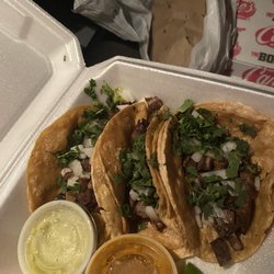 El Patron - 3 lengua tacos