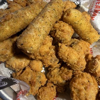 Hideaway Pizza - 50/50Fried mushrooms and mozzarella sticks - Italian Near Me - West Little Rock, Arkansas Hideaway Pizza - 50/50Fried mushrooms and mozzarella sticks - Italian Near Me - West Little Rock, Arkansas