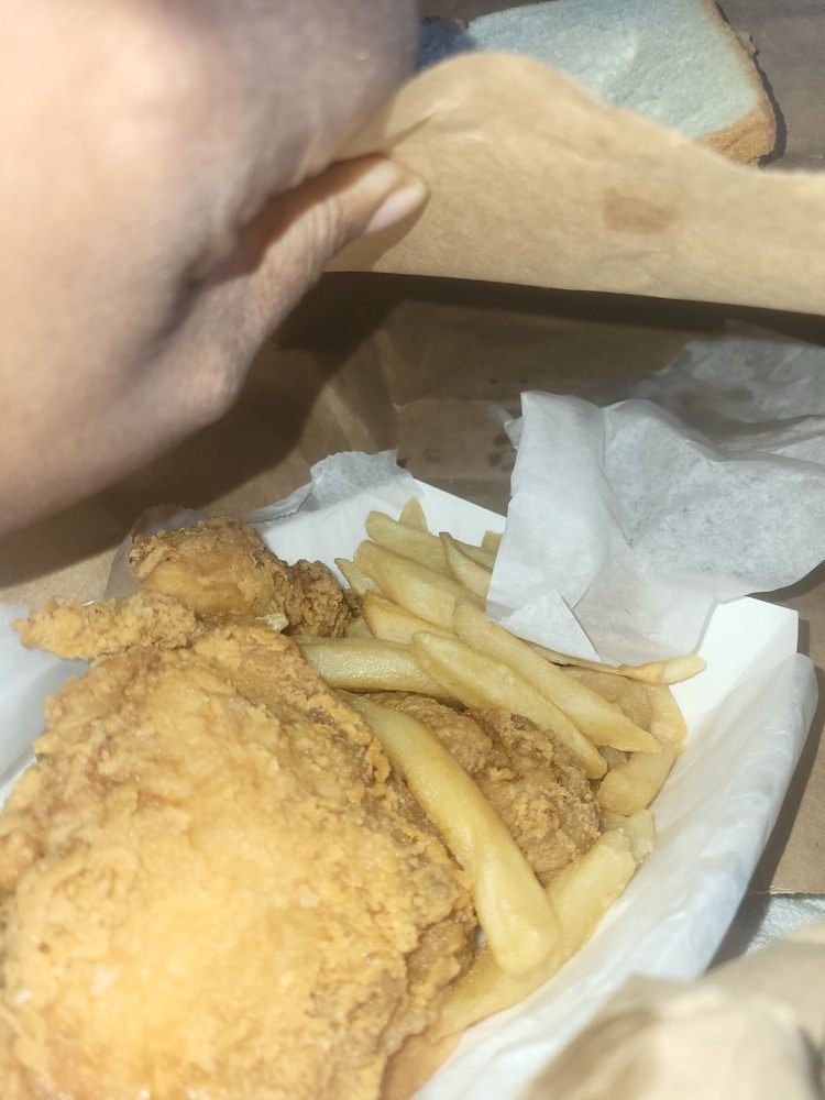 HAROLD’S CHICKEN SHACK Updated August 2024 13 Photos & 15 Reviews