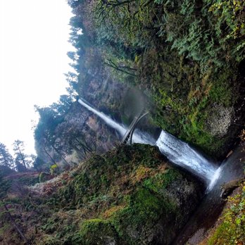 Multnomah Falls - View from the bottom of the waterfall - Hiking Near Me - Bridal Veil, Oregon Multnomah Falls - View from the bottom of the waterfall - Hiking Near Me - Bridal Veil, Oregon
