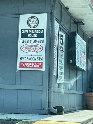 Lewis's Little This Little That by null