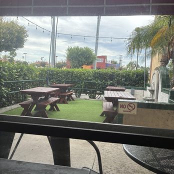 Green Tomato Grill - Outdoor seating - New American Near Me - Orange, California