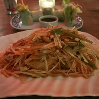 Çok Çok Thai Restaurant - Papaya salad and fresh spring roll - Thai Near Me - Istanbul, 34 Çok Çok Thai Restaurant - Papaya salad and fresh spring roll - Thai Near Me - Istanbul, 34