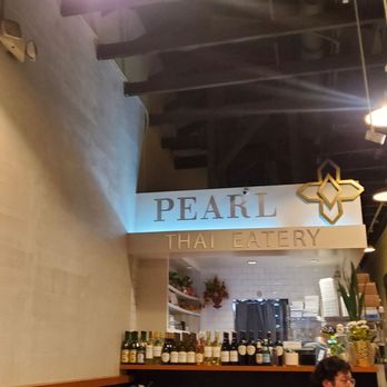 Pearl Thai Eatery - Dinning room - Thai Near Me - Pasadena, California Pearl Thai Eatery - Dinning room - Thai Near Me - Pasadena, California