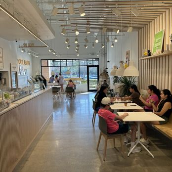 Pure Green - Inside the restaurant - Juice Bars & Smoothies Near Me - The Woodlands, Texas Pure Green - Inside the restaurant - Juice Bars & Smoothies Near Me - The Woodlands, Texas