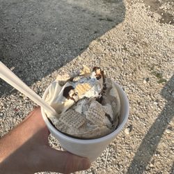 Granny's Sweet Freeze Shoppe - Puppy chow! My favorite place!