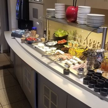 Le Calendal - Breakfast buffet - Hotels Near Me - Arles, 13