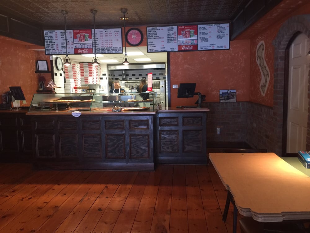 BROADWAY PIZZA 17 Photos & 30 Reviews 652 Broadway, Kingston, NY