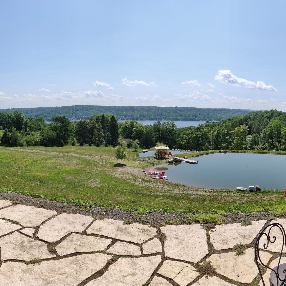 Gîte le Heartley - What a view... This is what we woke up to every morning. - Bed & Breakfast Near Me - North Hatley, Quebec