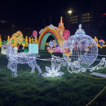 San Jose Holiday Lights - Great selfie option. - Festivals Near Me - San Jose, California