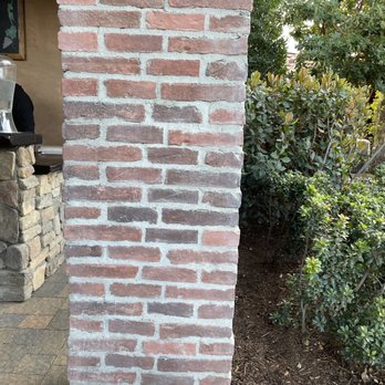 Robert Renzoni Vineyards - Area on the right is patio bartender's recommend spot to place our bikes. - Wineries Near Me - Temecula, California Robert Renzoni Vineyards - Area on the right is patio bartender's recommend spot to place our bikes. - Wineries Near Me - Temecula, California