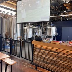 Six Spoke Brewing - The inside area