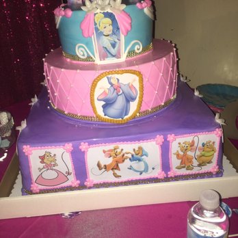 Valencia Bakery - Bakeries Near Me - Bronx, New York