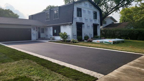Finished asphalt driveway