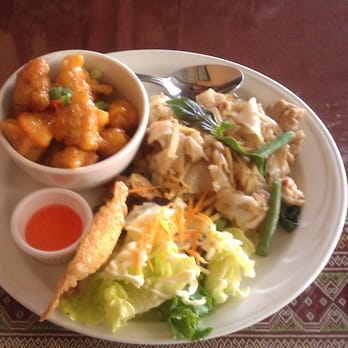 Simply Thai - Spicy Pad Noodles and Tangerine Chicken - Thai Near Me - Sparks, Nevada Simply Thai - Spicy Pad Noodles and Tangerine Chicken - Thai Near Me - Sparks, Nevada