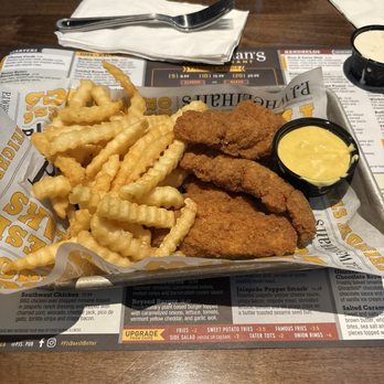 P.J. Whelihan's Pub + Restaurant - Horsham - Chicken strips - Sports Bars Near Me - Horsham, Pennsylvania P.J. Whelihan's Pub + Restaurant - Horsham - Chicken strips - Sports Bars Near Me - Horsham, Pennsylvania
