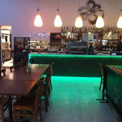 Reynaldo's - Interior