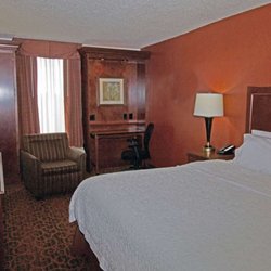 Hampton Inn Chesapeake-Greenbrier - Guest room