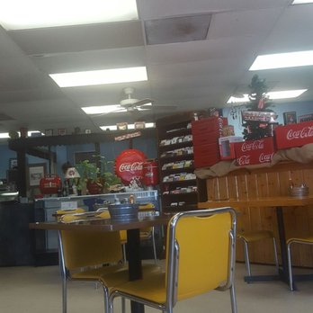 Daisy's Diner - Diners Near Me - Riverside, Texas