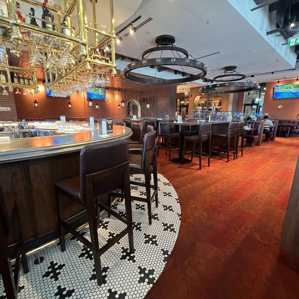 Brodeur’s Bistro - Love the tile, the carpet I'll let you decide for yourself - Bistros Near Me - Langley, British Columbia