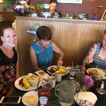 The Frog Pond - Breakfast & Brunch Near Me - St Pete Beach, Florida