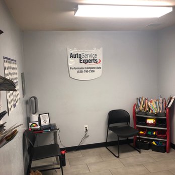 Performance Complete Auto Care - Waiting area, complete with charging station - Auto Repair Near Me - Tucson, Arizona
