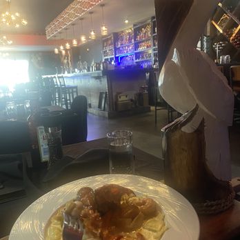 Deluxe Fun Dining - Bars Near Me - Charlotte, North Carolina