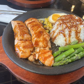 Sizzle - Dumpling & Authentic Chinese Cuisine - Salmon with rice - Ramen Near Me - Matthews, North Carolina