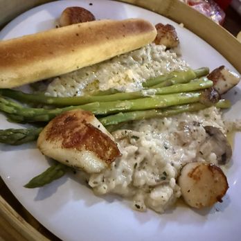 Fishlips - Scallops risotto - Bars Near Me - Cape Canaveral, Florida