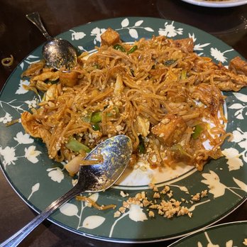 Thai House - Pad thai with chicken and tofu - Thai Near Me - Alamosa, Colorado