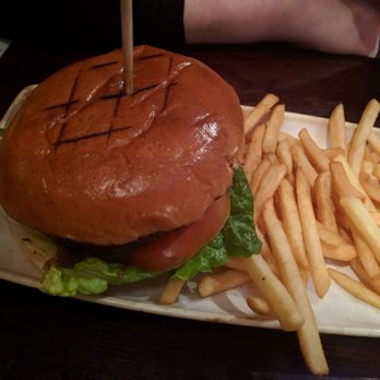 Ghillie Dhu - Ghillie Burger - Pubs Near Me - Edinburgh, EDH