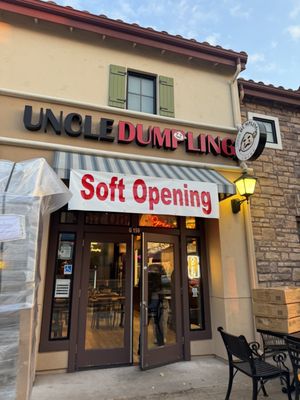 Uncle Dumpling by null