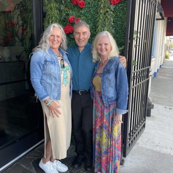 Raffaello Ristorante - This is my friend Debbie, Tony, our host amazing and myself Tere - Italian Near Me - San Pedro, California Raffaello Ristorante - This is my friend Debbie, Tony, our host amazing and myself Tere - Italian Near Me - San Pedro, California