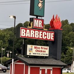 Mr. Barbecue - Outdoor street sign