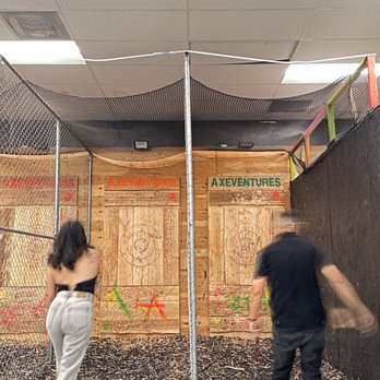 Axe Ventures LA - Side by side throwing - Axe Throwing Near Me - Los Angeles, California Axe Ventures LA - Side by side throwing - Axe Throwing Near Me - Los Angeles, California