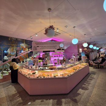 Aida Prousek - Bakeries Near Me - Vienna, 9